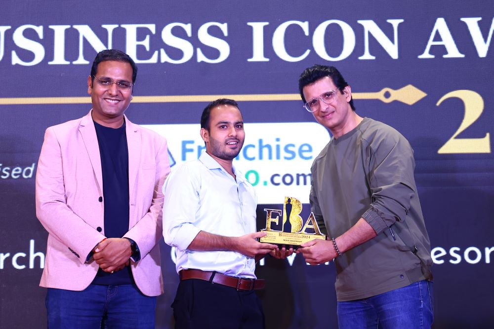 Clip Academy: Honored at Franchise Batao Business Awards 2024!